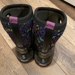 Girls Bogs winter boots